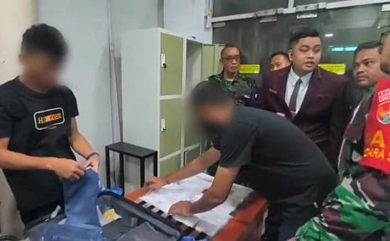 Polda Riau Amankan Kurir Sabu 2 Kg di Bandara SSK II, TPPU Siap Diterapkan