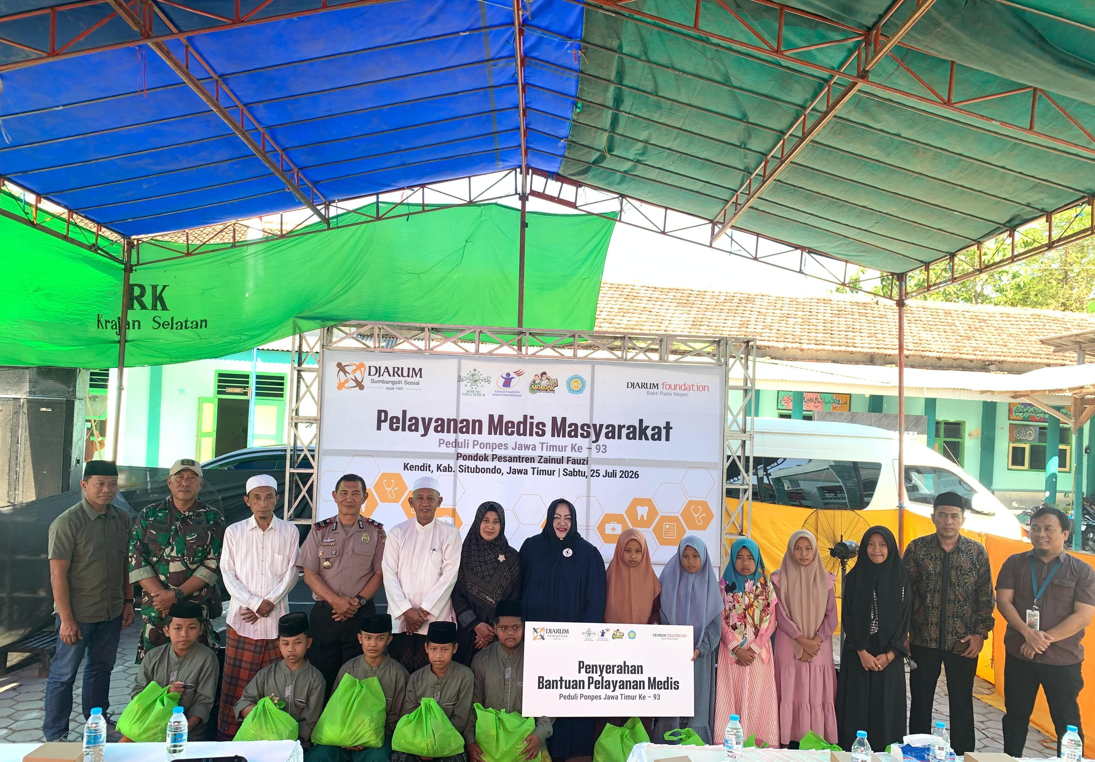 SUKSES ! 702 WARGA KENDIT IKUTI BAKSOS DJARUM FOUNDATION DAN YBSI KE 93 DI PONPES ZAINUL FAUZI SITUBONDO