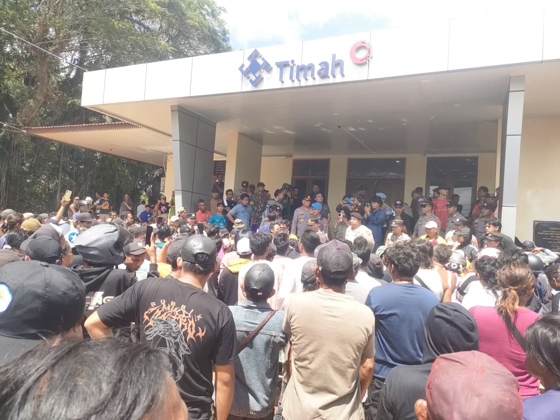 Ribuan Penambang Geruduk PT Timah, Bijih Tak Terbeli: Penghasilan Masyarakat Terancam Lumpuh