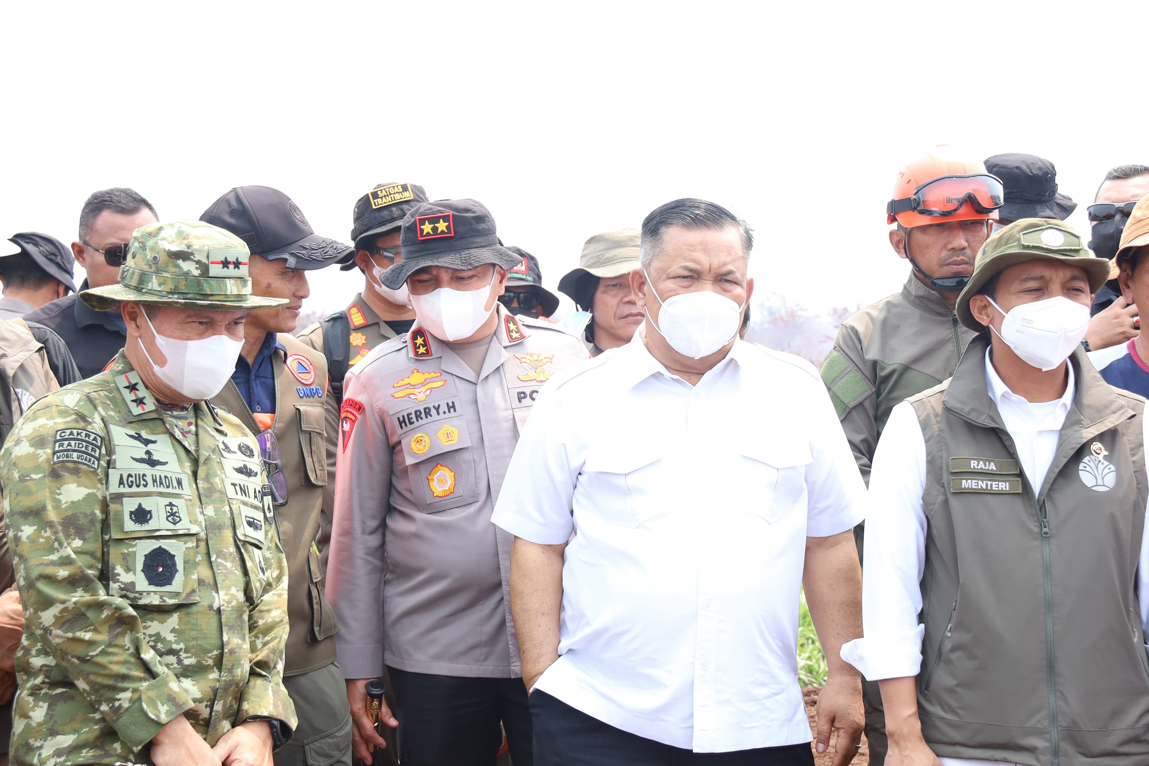 Pangdam XIX Tuanku Tambusai Turun Langsung, Pantau Penanganan Karhutla di Pelalawan