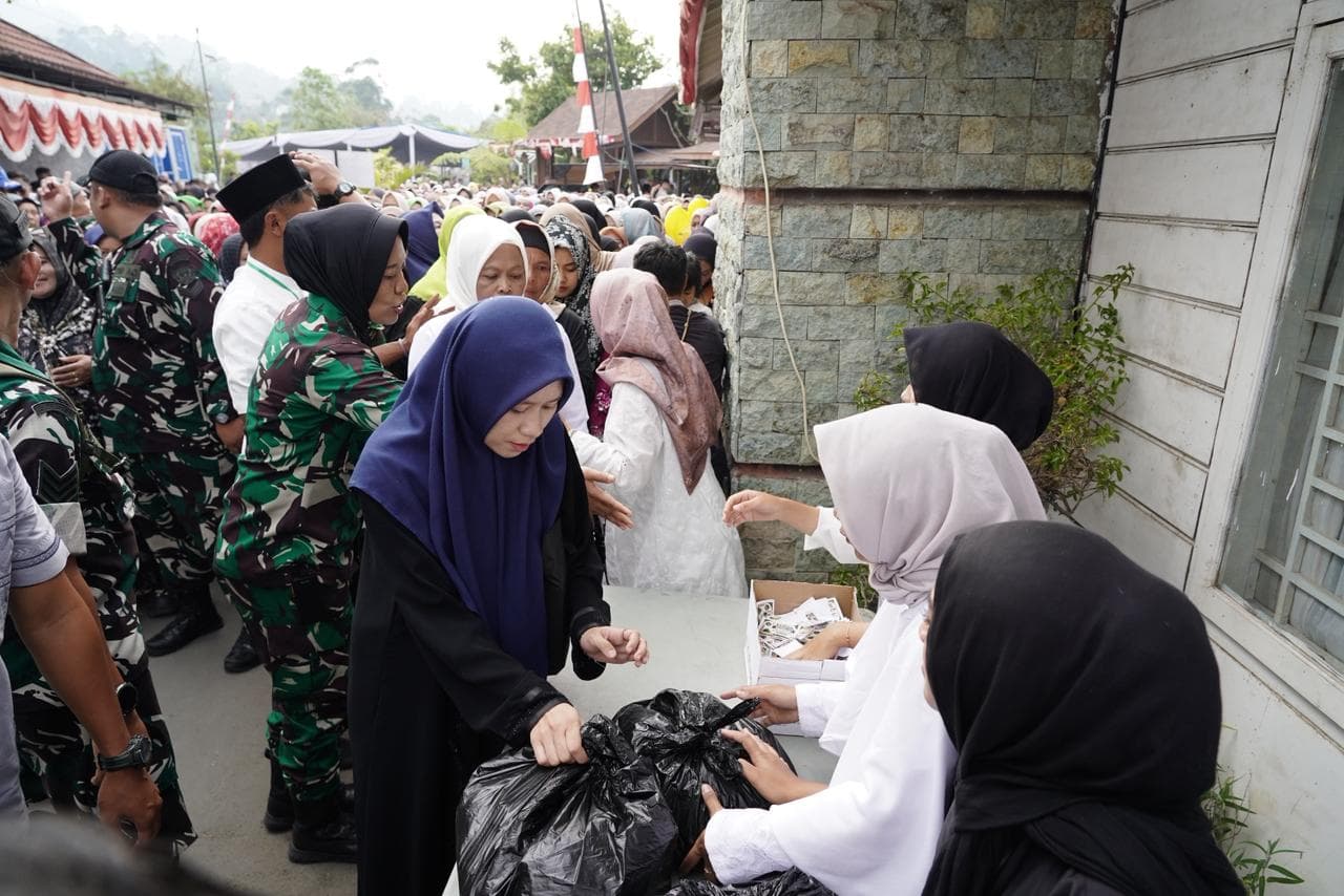 Peringati HUT Ke-81 RI dan Maulid Nabi, 3.000 Jemaah Padati Tabligh Akbar di Ciwidey